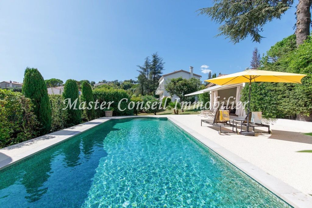 Property photo 1 of 36 Sea View, Renovated Contemporary Villa 280m². Tree-Lined Park 2500m²