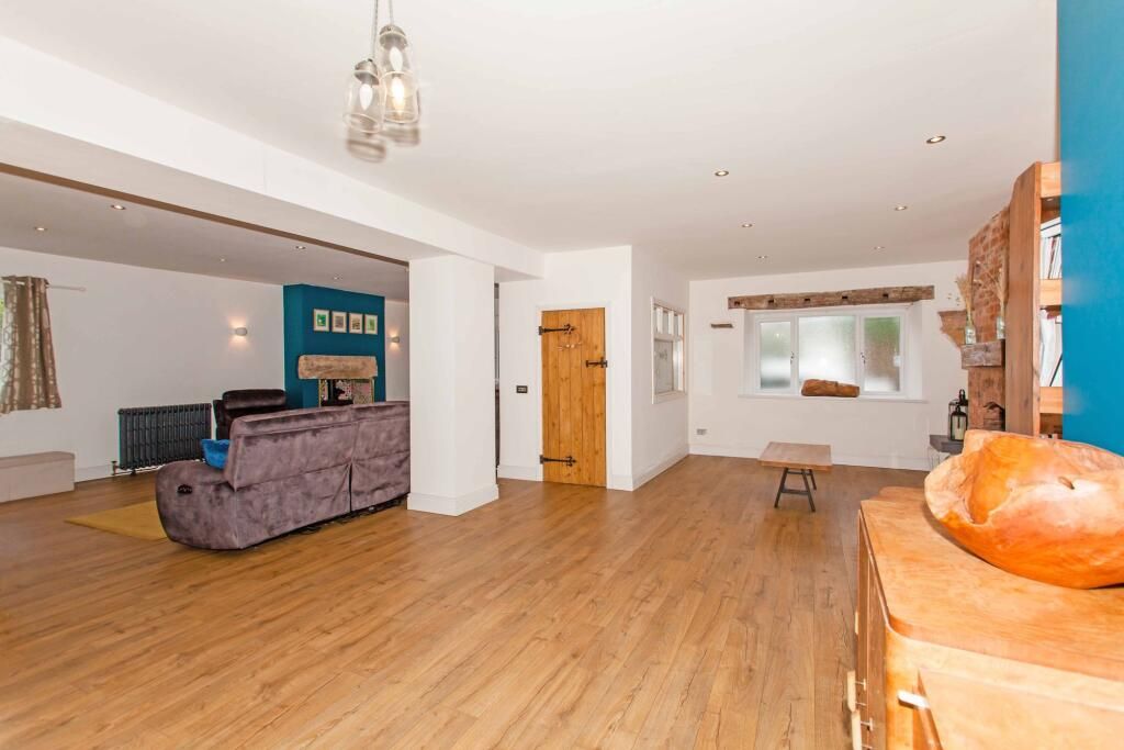 Property photo 2 of 38