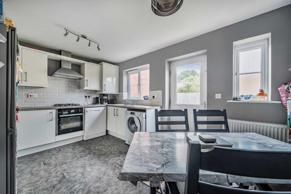 Property photo 2 of 12 13507501168cd1A8254200