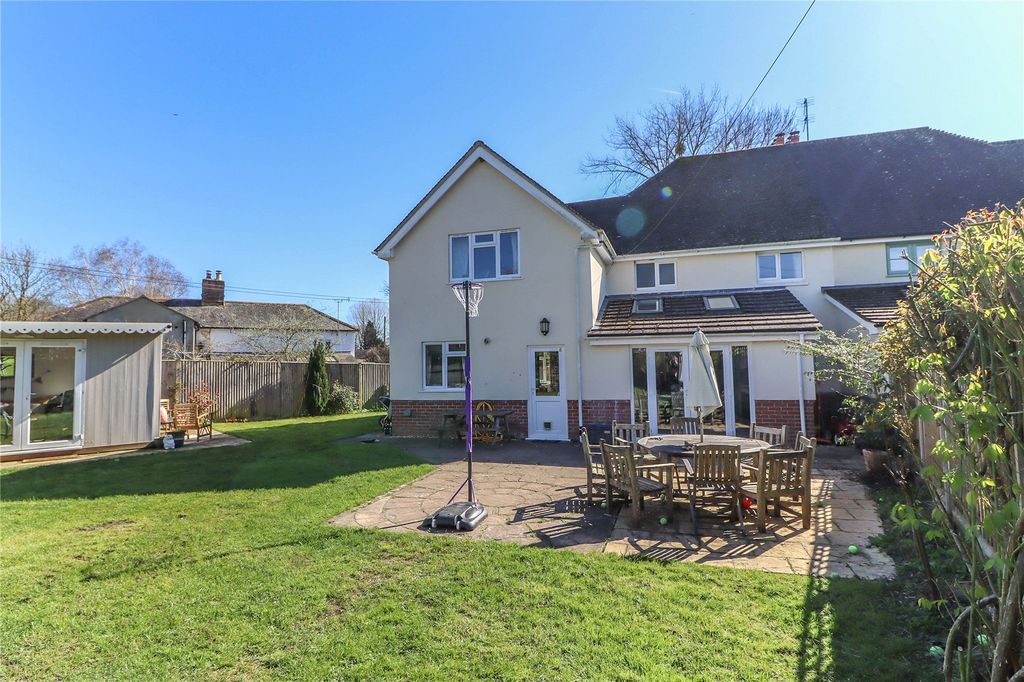 Property photo 3 of 23 Picture No. 11