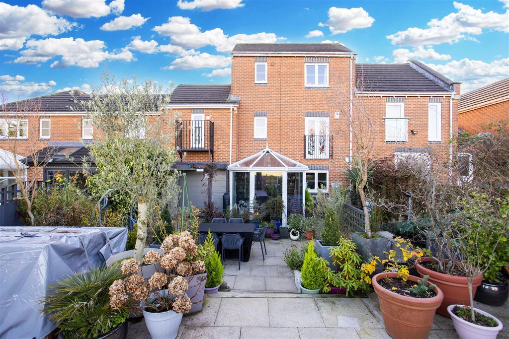 Property photo 1 of 26 Exterior