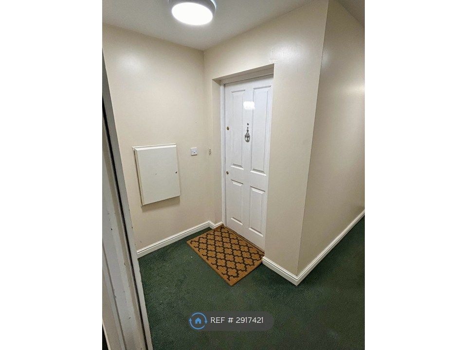 Property photo 2 of 12 Own Entrance Ground Floor