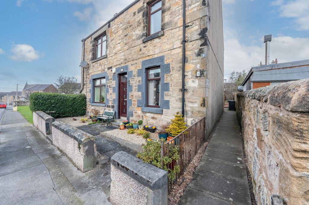 Property photo 2 of 24