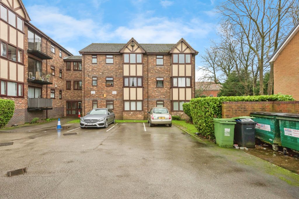 Property photo 1 of 18