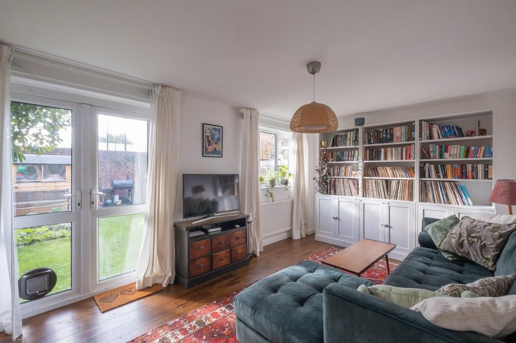 Property photo 1 of 10 101603370234664.Jpg