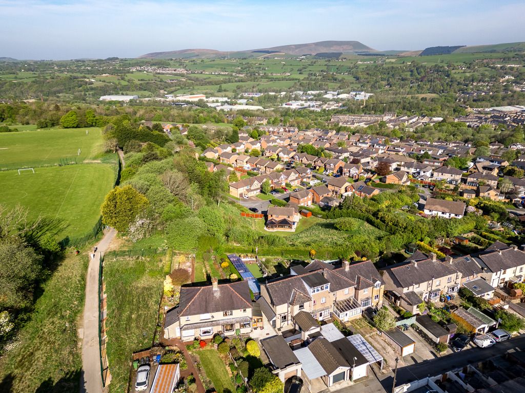 Property photo 3 of 14 Photo 12