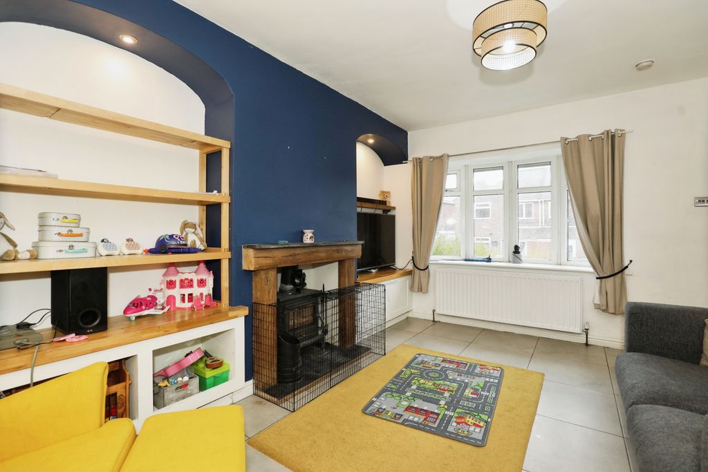 Property photo 3 of 15