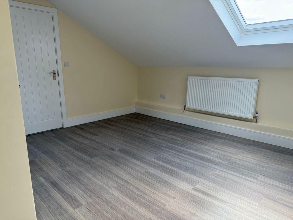 Property photo 2 of 9 Gallery