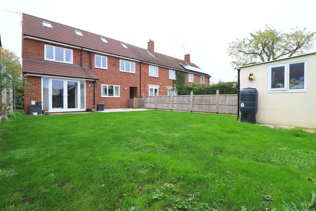 Property photo 2 of 16 Photo 17