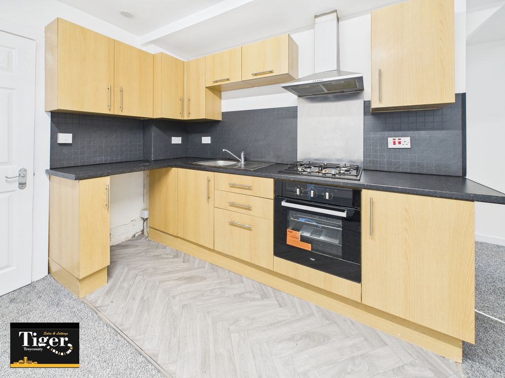 Property photo 3 of 7 Cam02176G0-Pr0798-Still005