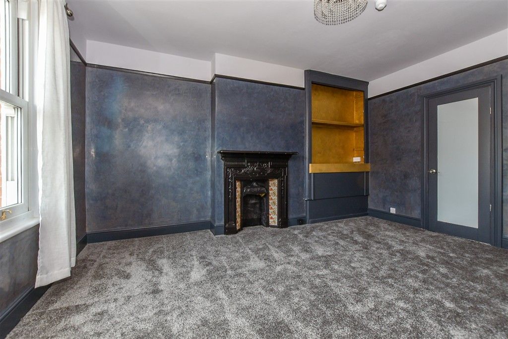 Property photo 2 of 13 Bedroom 1