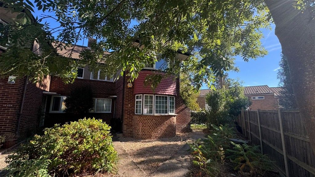 Property photo 1 of 8