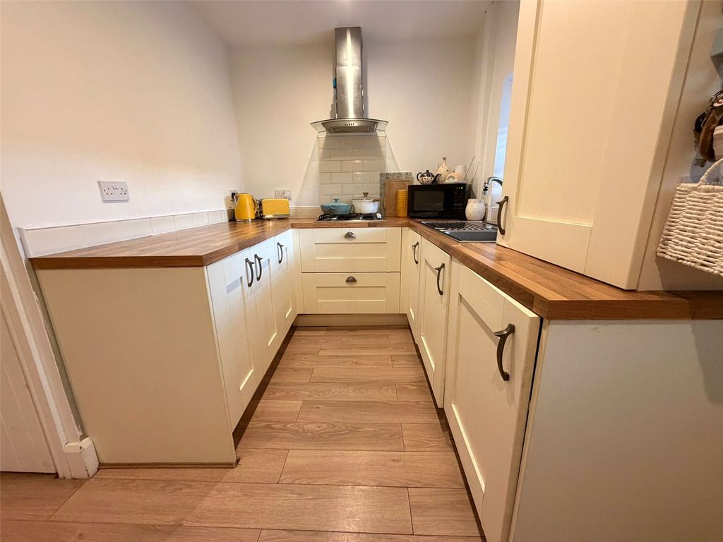 Property photo 3 of 20 Picture No. 14