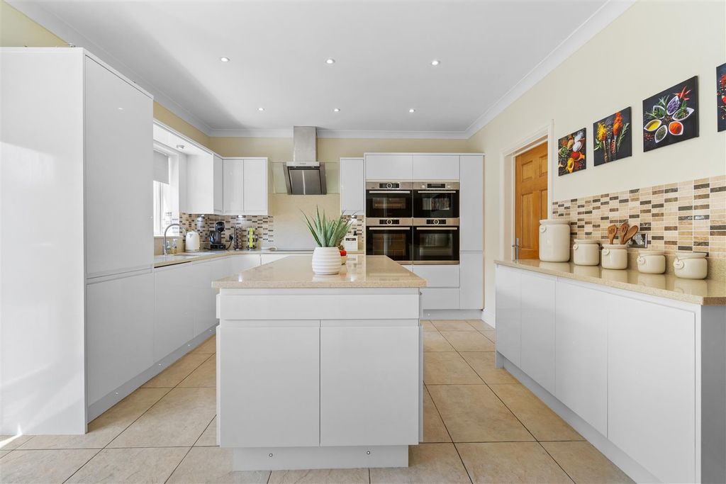 Additional image 16 of 5 bed detached house for saleSnowdrop Road, Hartlepool TS26
