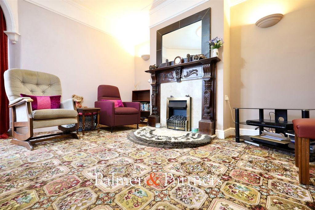 Property photo 3 of 17 Picture No. 07