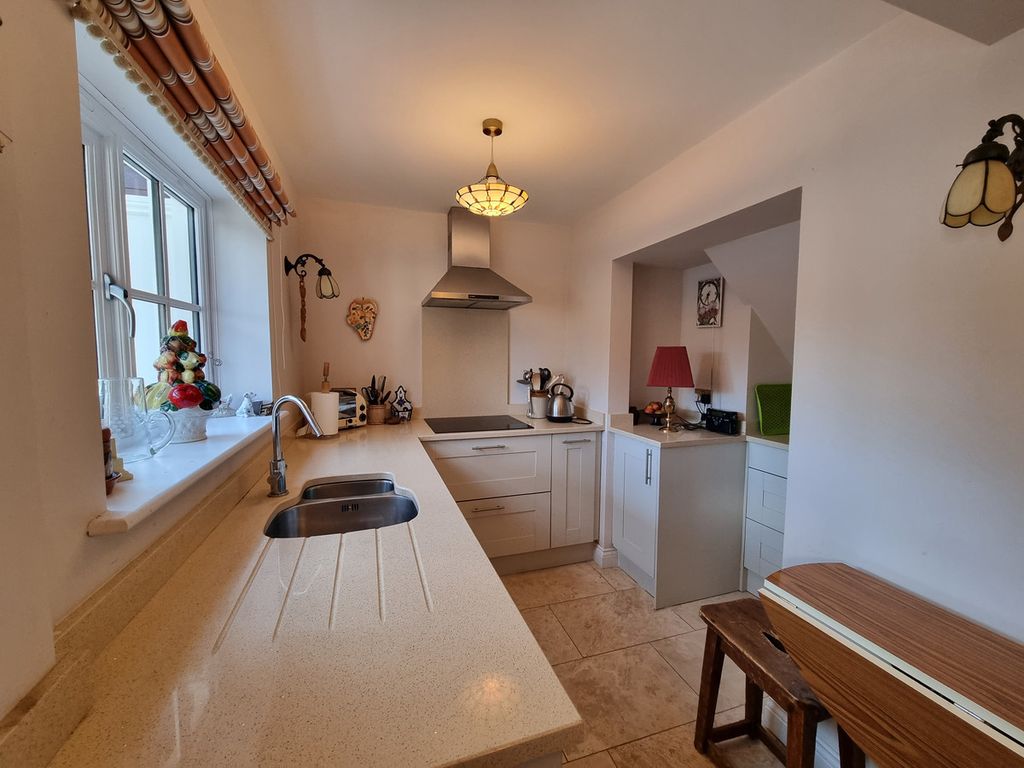 Property photo 3 of 32