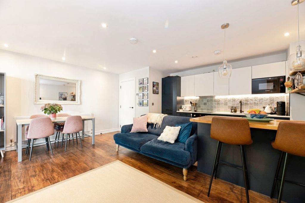 Property photo 1 of 12 Pbox-Img.Jpg