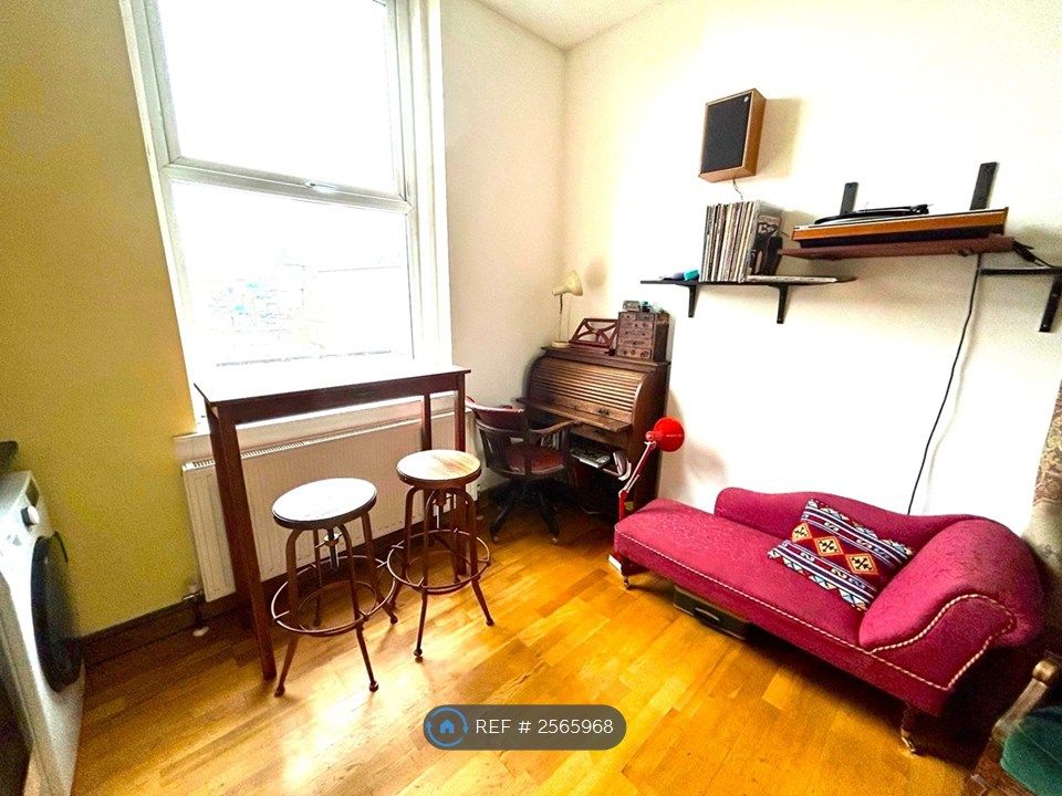 Property photo 2 of 6