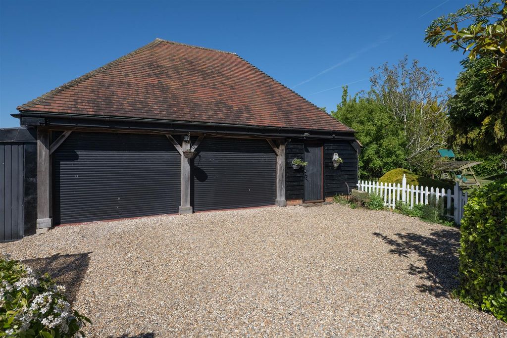 Property photo 3 of 35 Margate Road, Herne Bay