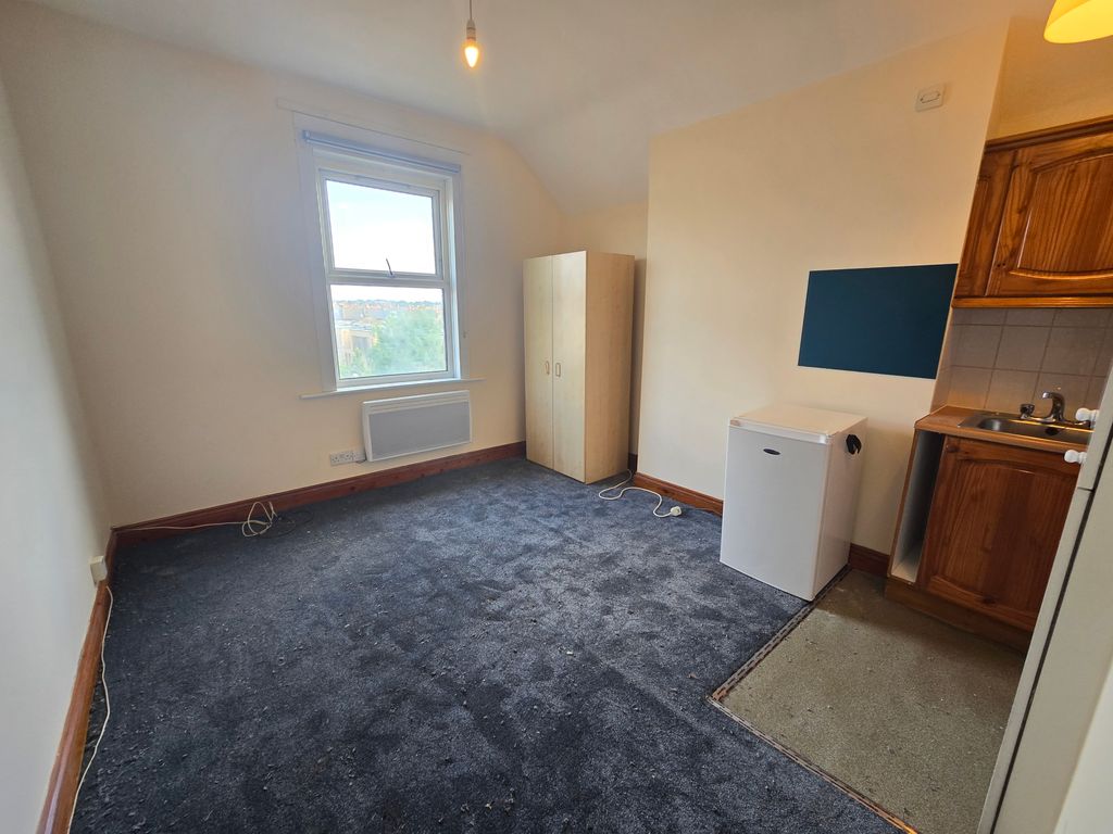 Property photo 1 of 4