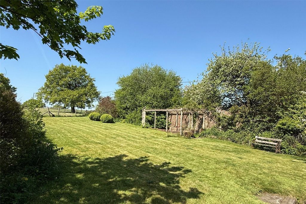 Property photo 2 of 18 Picture No. 05