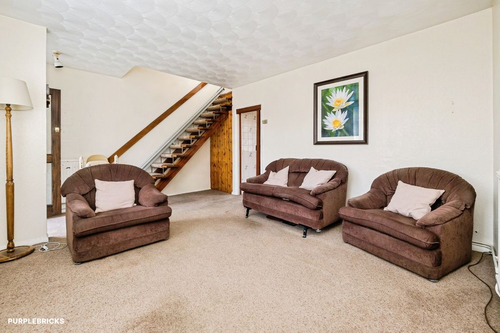 Property photo 1 of 37