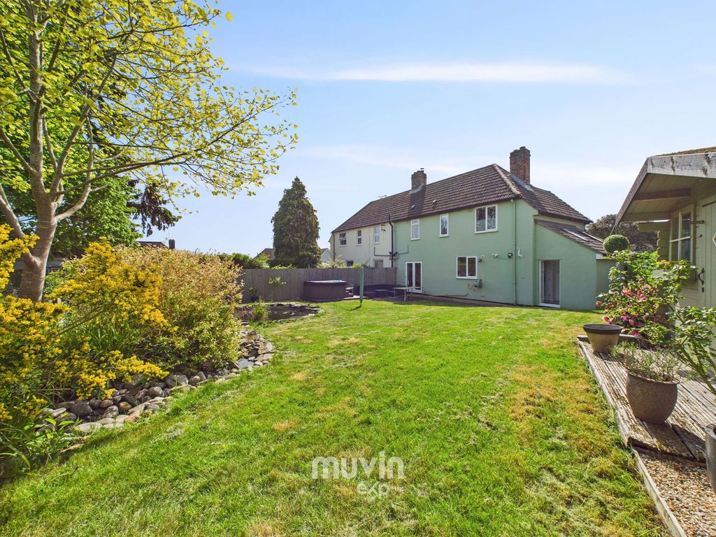 Property photo 2 of 15