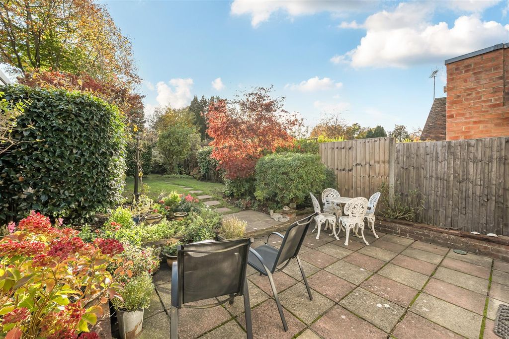 Property photo 2 of 25 1373391-28-6900E9F4Ef90F.Jpg