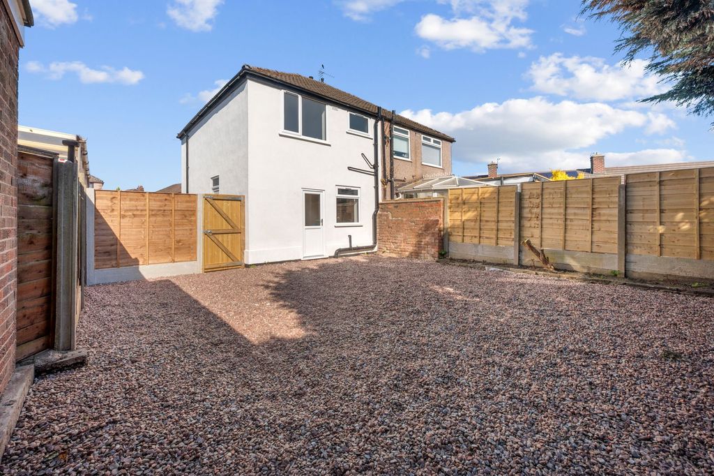 Property photo 2 of 22