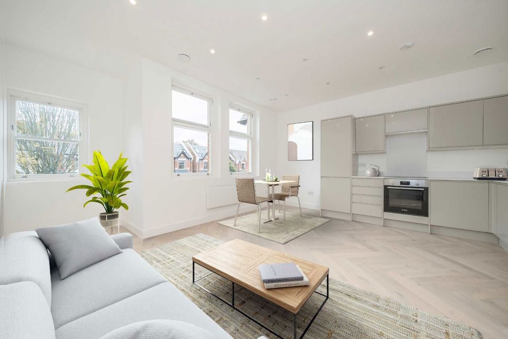 Property photo 1 of 3