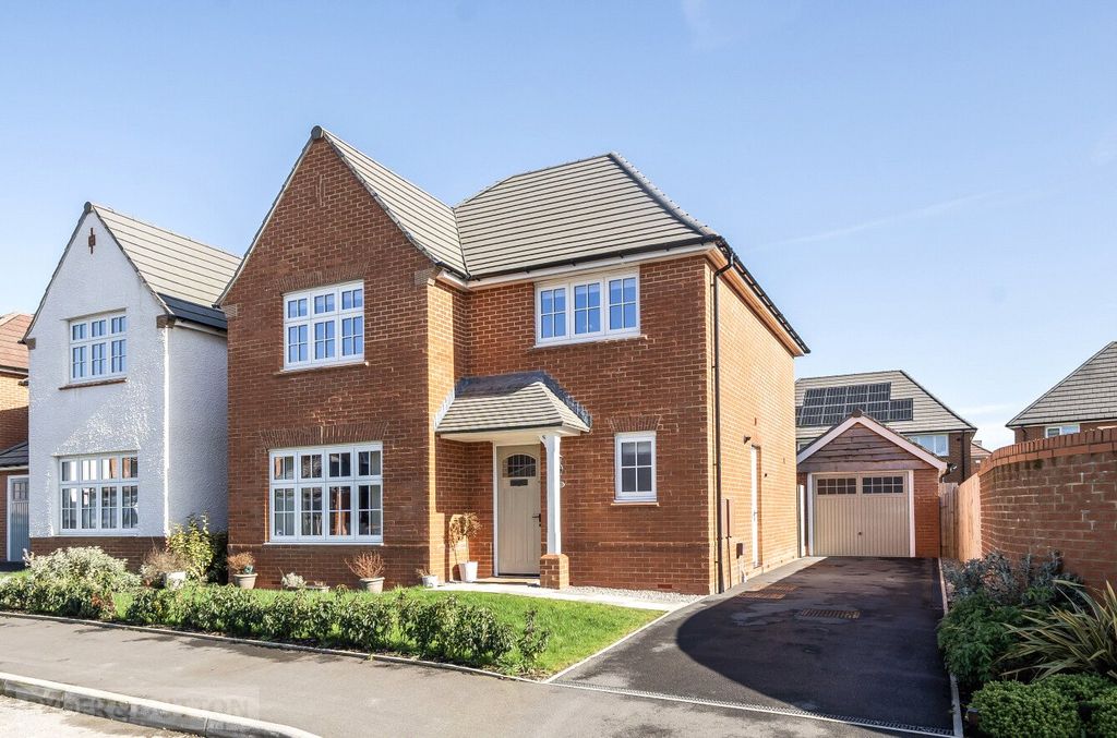 Property photo 1 of 21 Front External