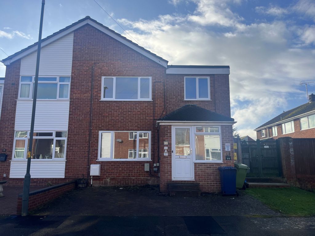 Property photo 1 of 21 4 Bedroom Extended Semi Detached House For Rent