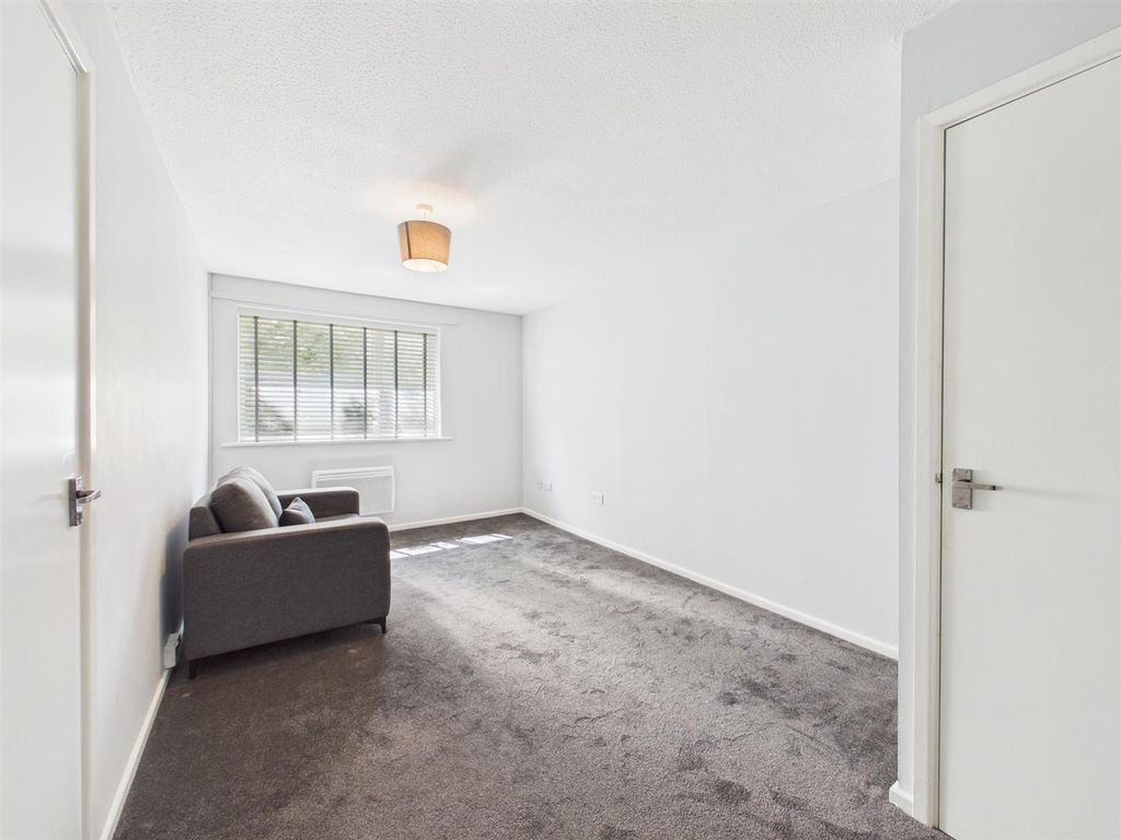 Property photo 3 of 7 Cam04063G0-Pr0222-Still001.Jpg