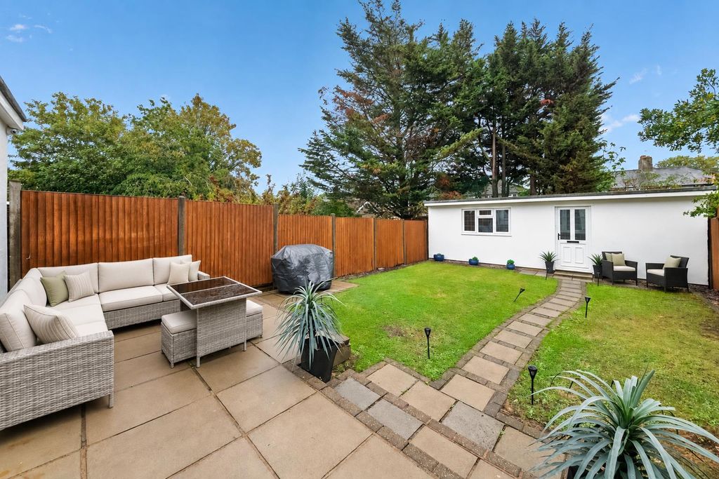 Property photo 3 of 16