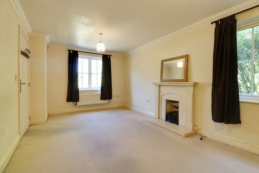 Property photo 2 of 17 5108681