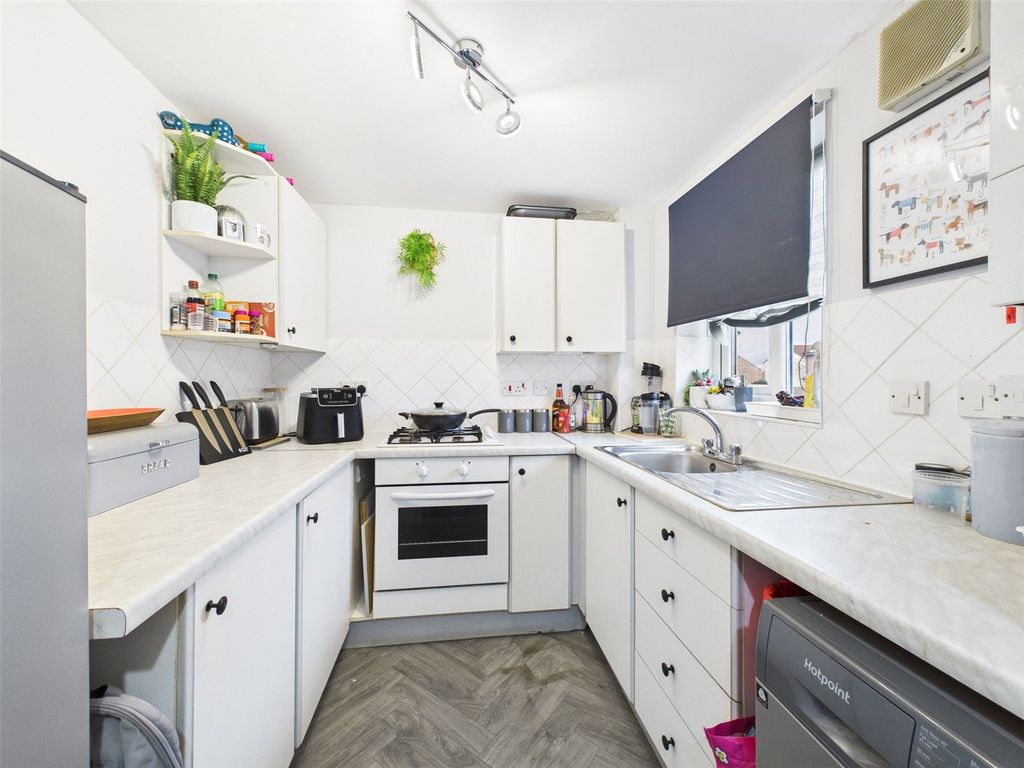 Property photo 2 of 8 Picture No. 04