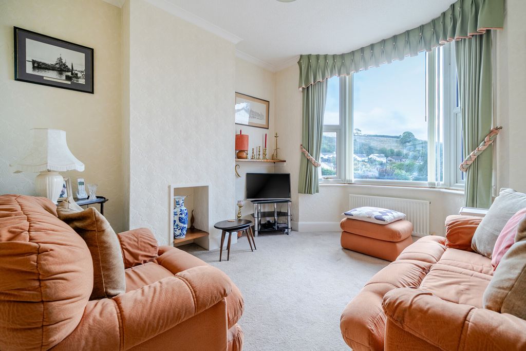 Property photo 2 of 16 1524817-2-1A0d478...