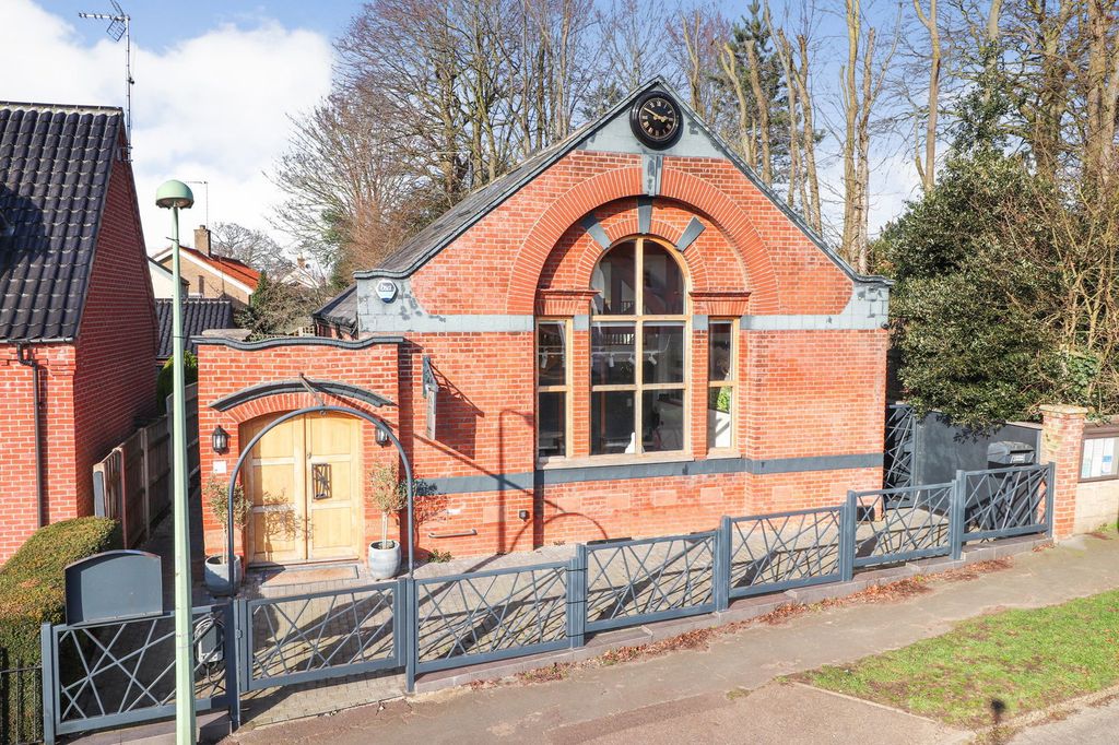 Property photo 1 of 22