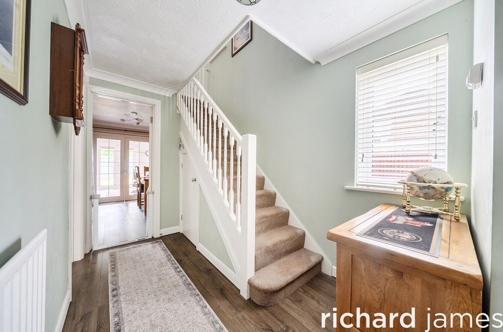 Property photo 2 of 23 2d58B540F4584242Ab0Ac4B70d0d9B82
