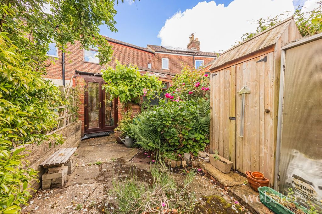 Property photo 3 of 17
