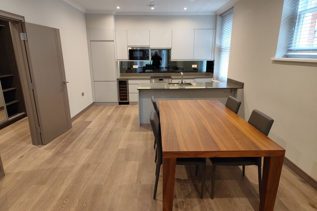 Property photo 1 of 17 (Main)