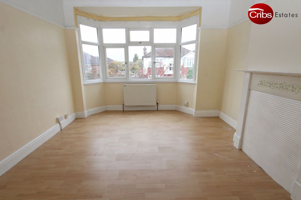 Property photo 2 of 6 Gallery