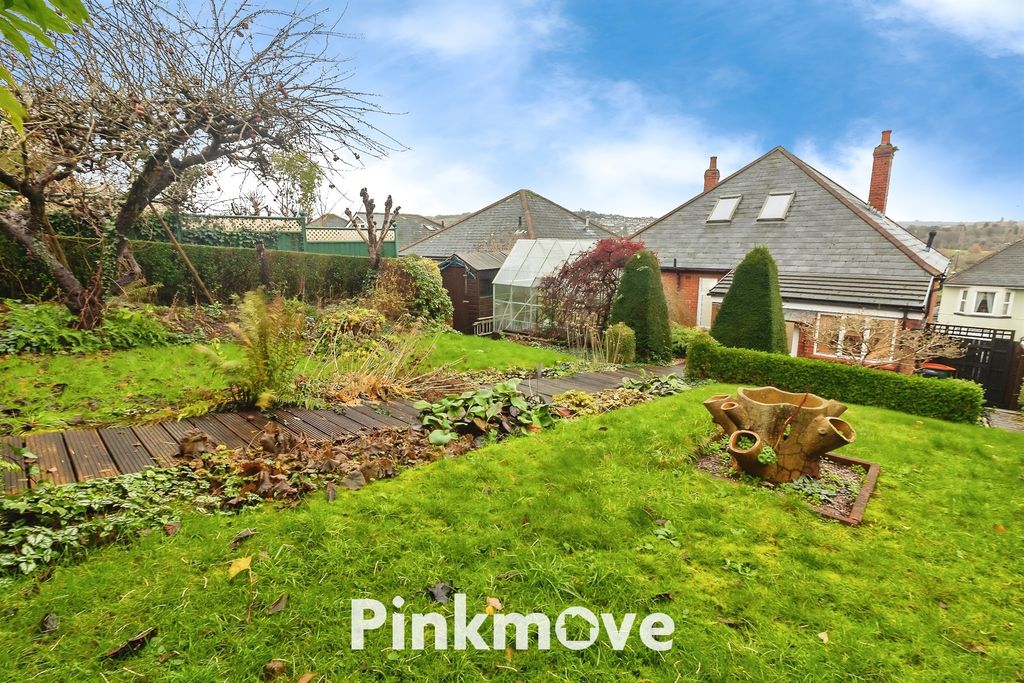 Property photo 2 of 22