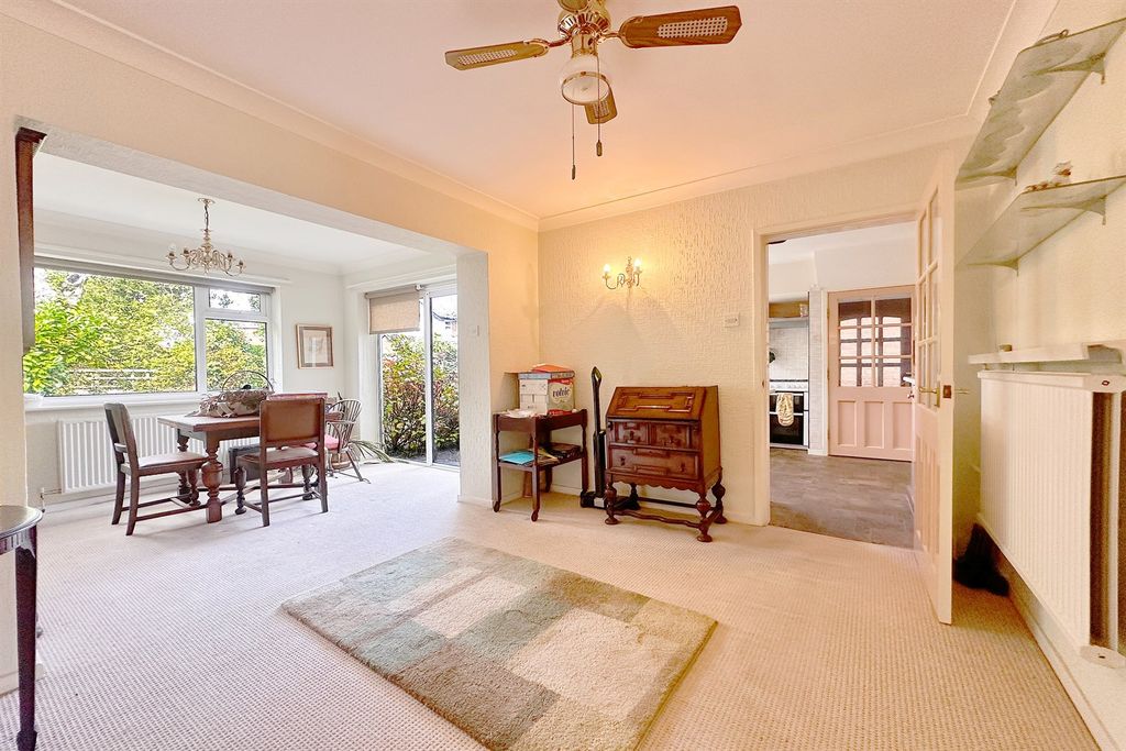 Property photo 2 of 14 Dining Room