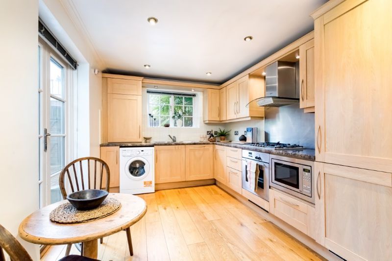 Property photo 3 of 15 Kitchen/Breakfast Room