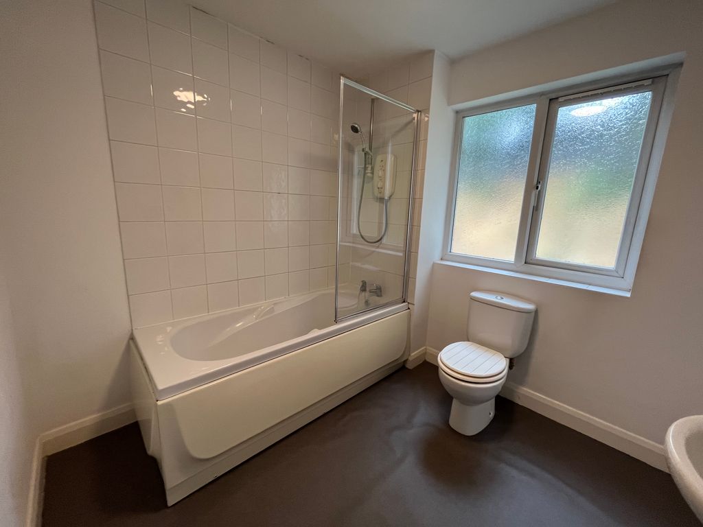 Property photo 3 of 14 Bedroom 1