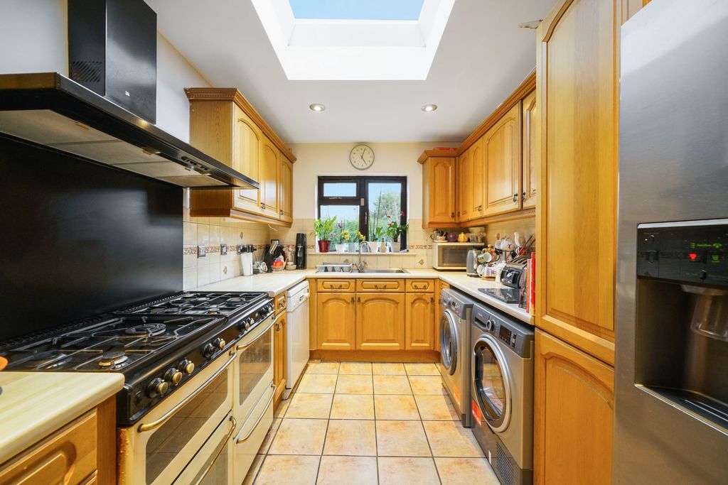 Property photo 2 of 12 Kitchen