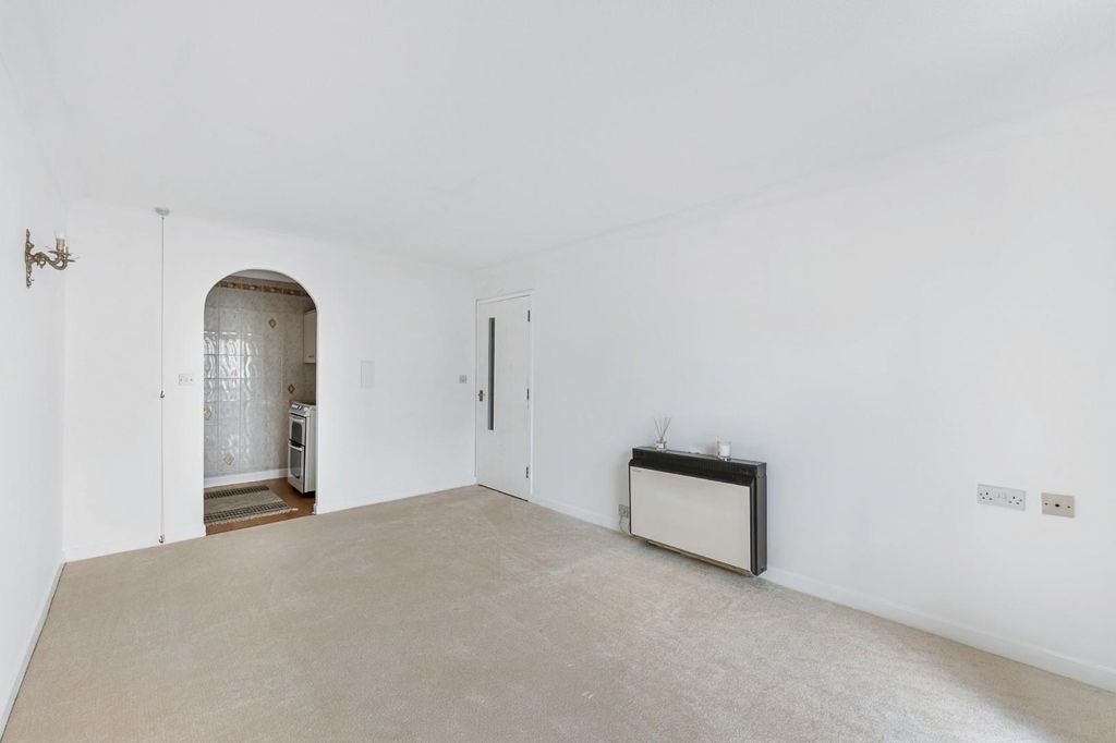 Property photo 2 of 12 18 Homecross House-5.Jpg