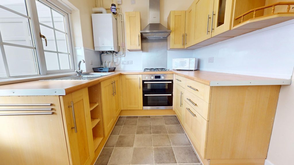 Property photo 2 of 20 4564022