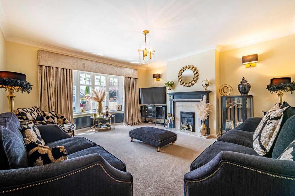 Property photo 3 of 19 Photo 3